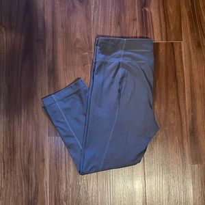 WOMEN’S UA PERFECT TIGHT CAPRI LEGGINGS